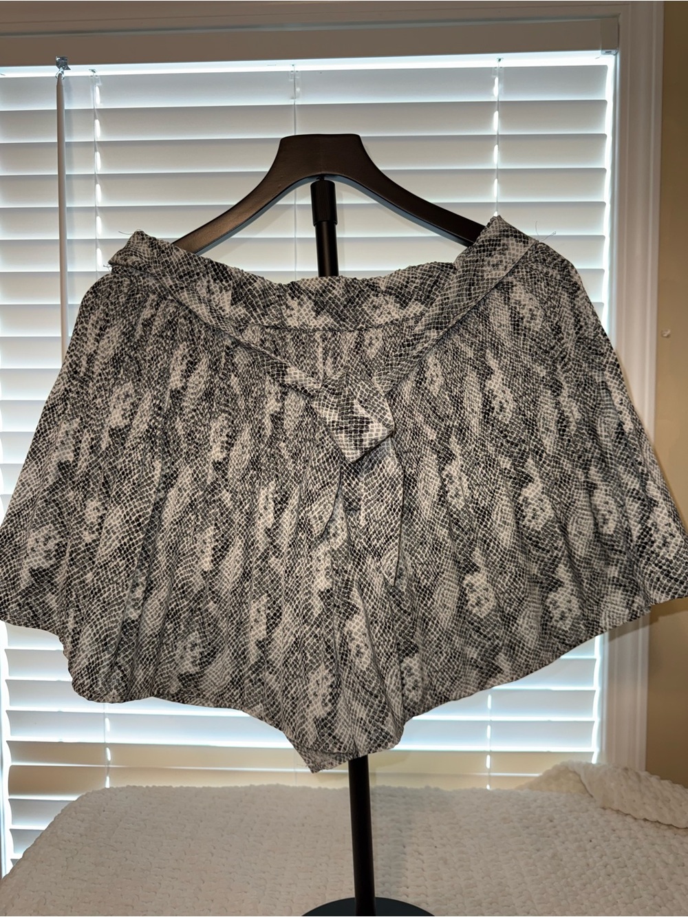 She + Sky Black and White Snake-Print Skort